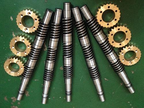 Small worm gears